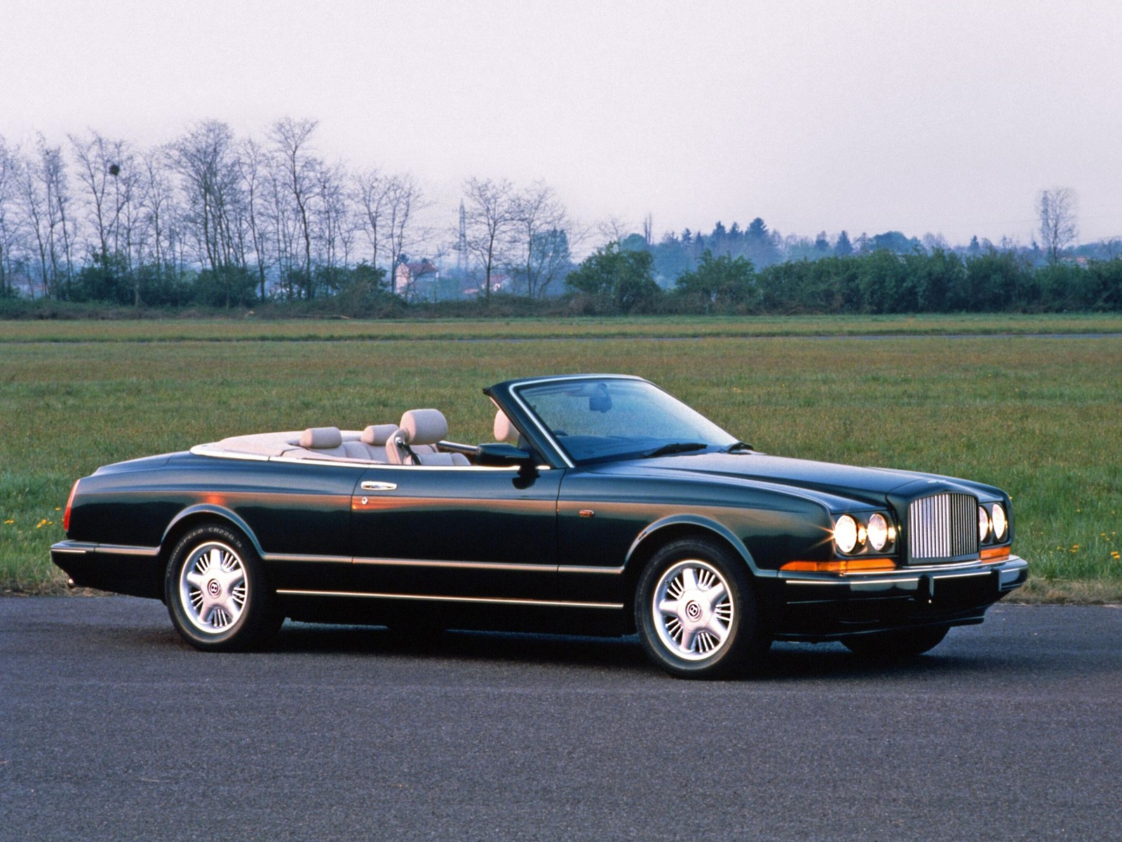 Bentley Azure photo 15