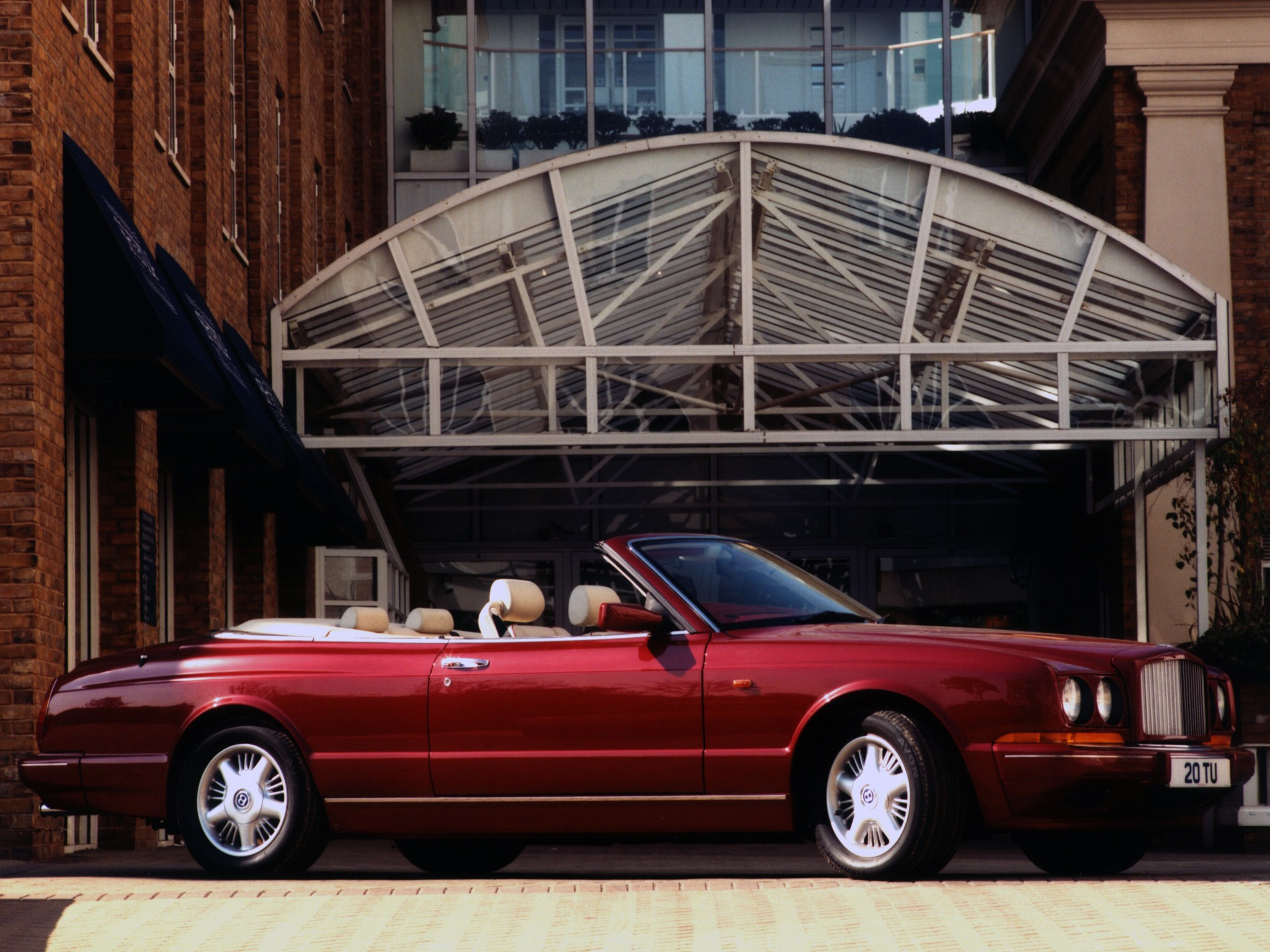 Bentley Azure photo 16