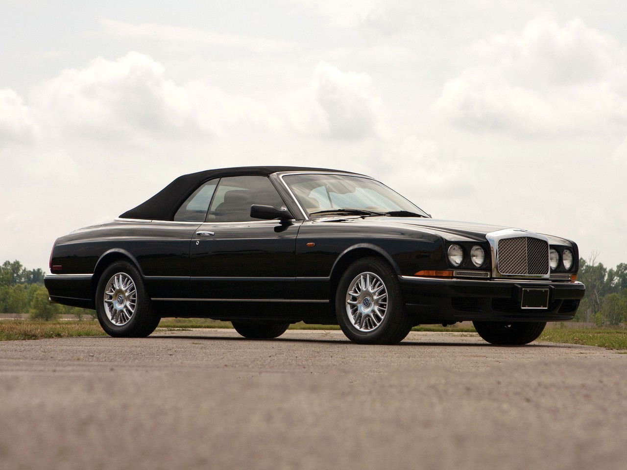 Bentley Azure photo 18