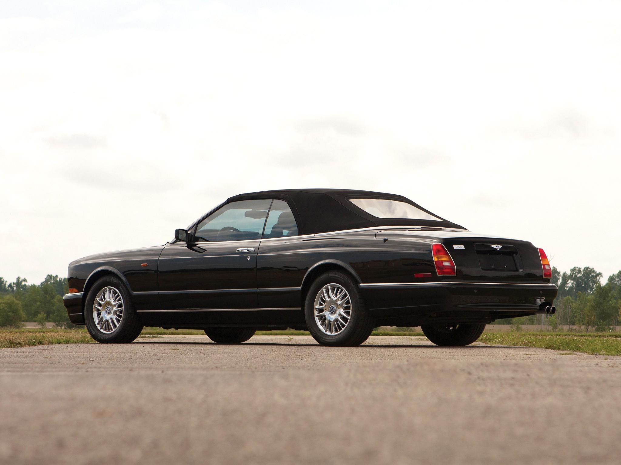 Bentley Azure photo 25