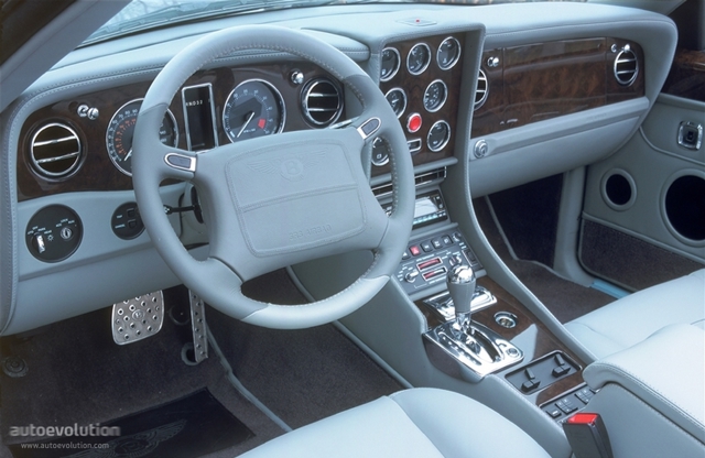 Bentley Azure photo 34