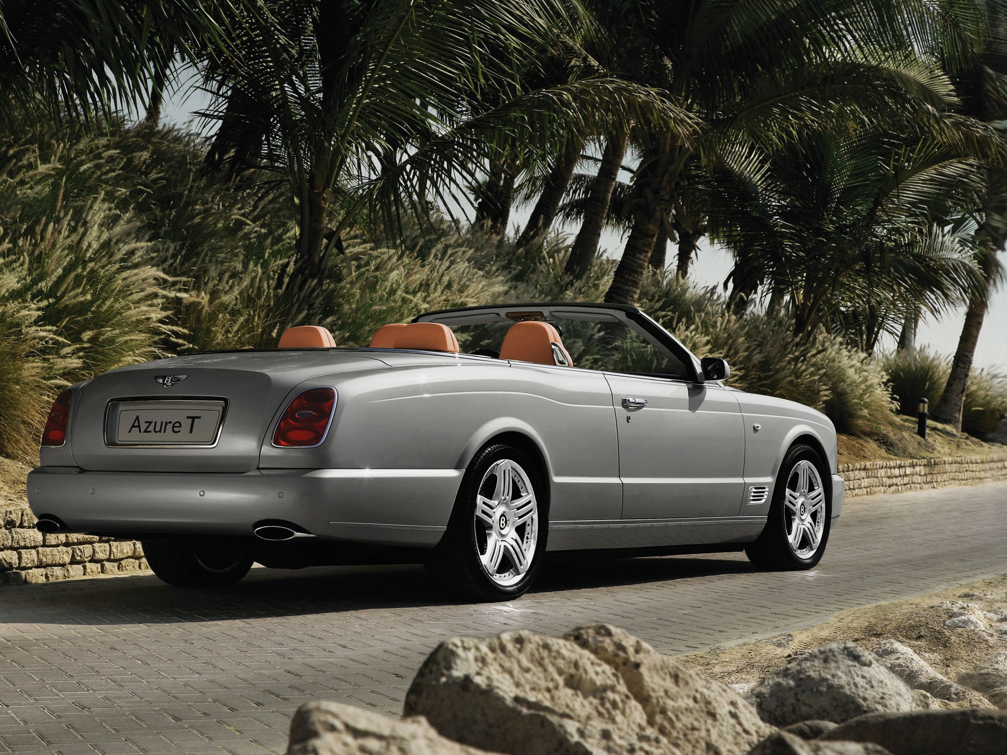 Bentley Azure photo 15