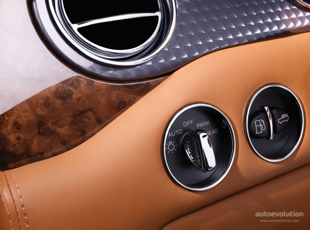 Bentley Azure foto 16