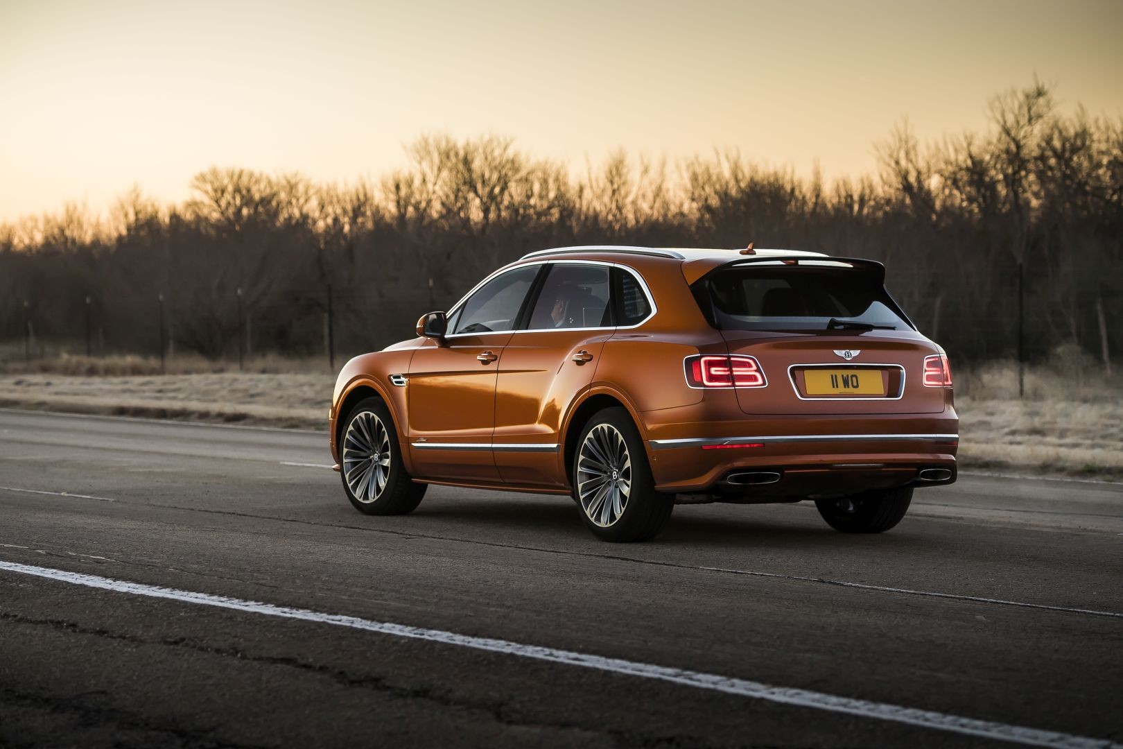 Bentley Bentayga Speed photo 17