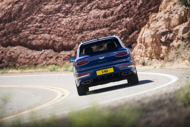 Bentley Bentayga Speed photo 8
