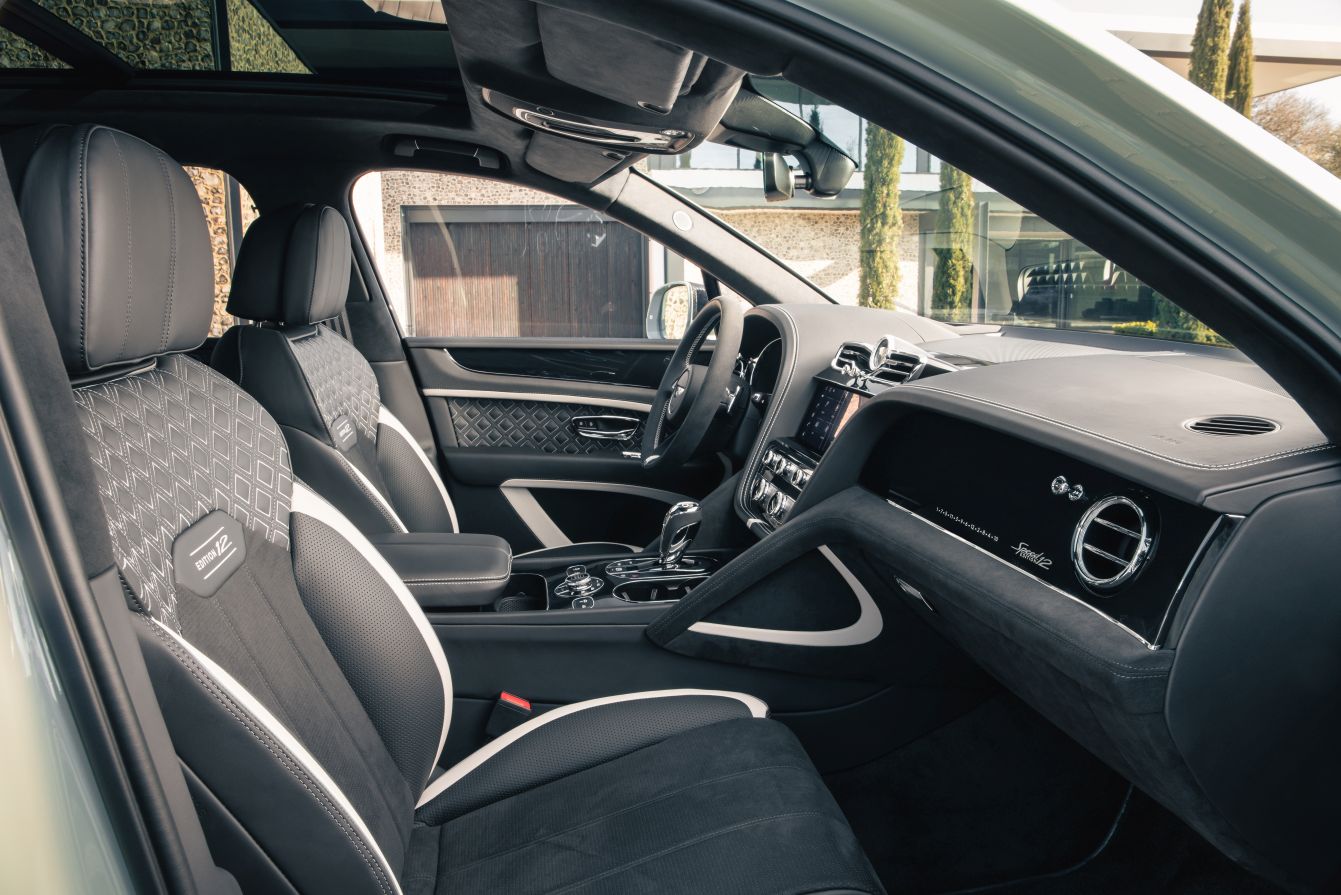 Bentley Bentayga Speed photo 33