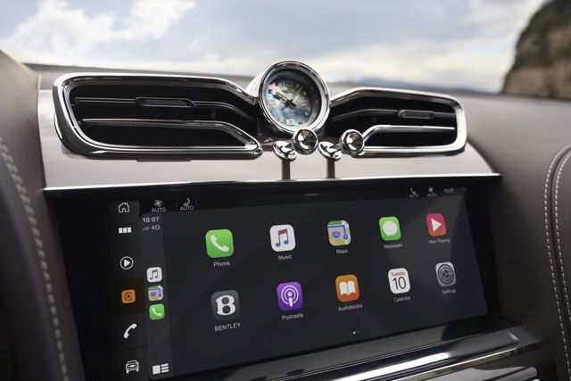 Bentley Bentayga photo 28