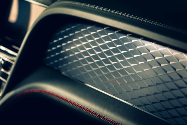 Bentley Bentayga photo 22