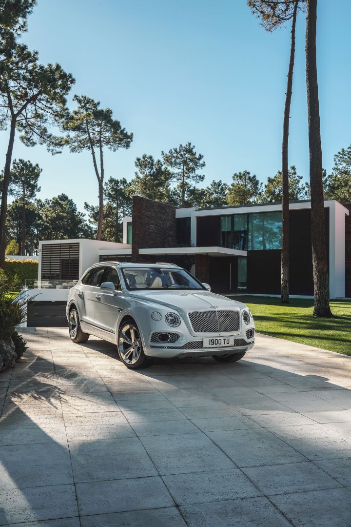 Bentley Bentayga photo 39