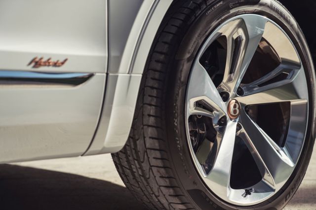 Bentley Bentayga Foto 48