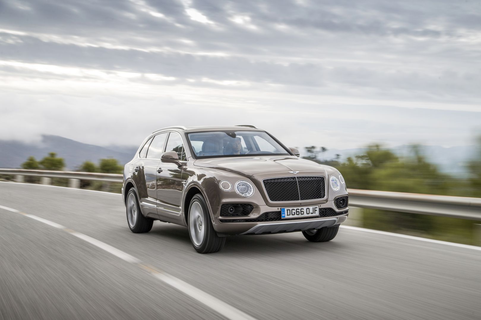 Bentley Bentayga photo 56
