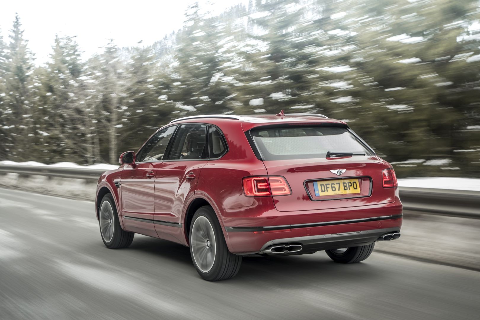 Bentley Bentayga photo 61