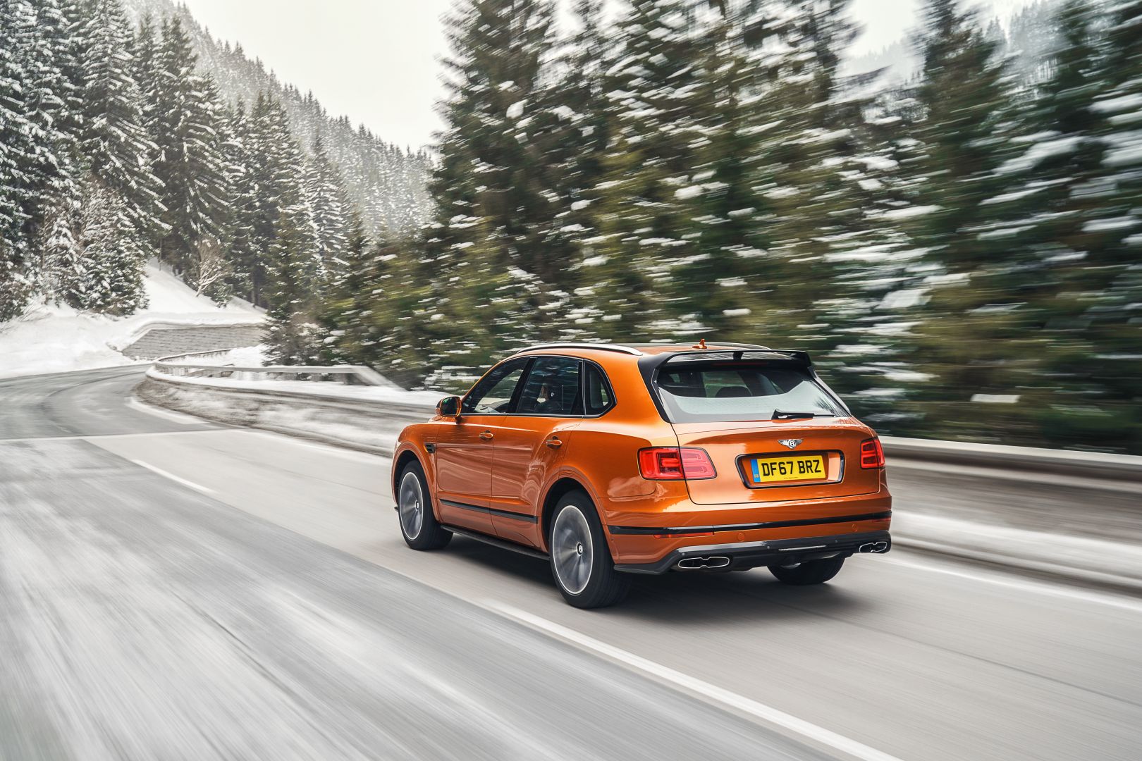 Bentley Bentayga photo 71
