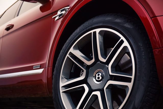 Bentley Bentayga Foto 78