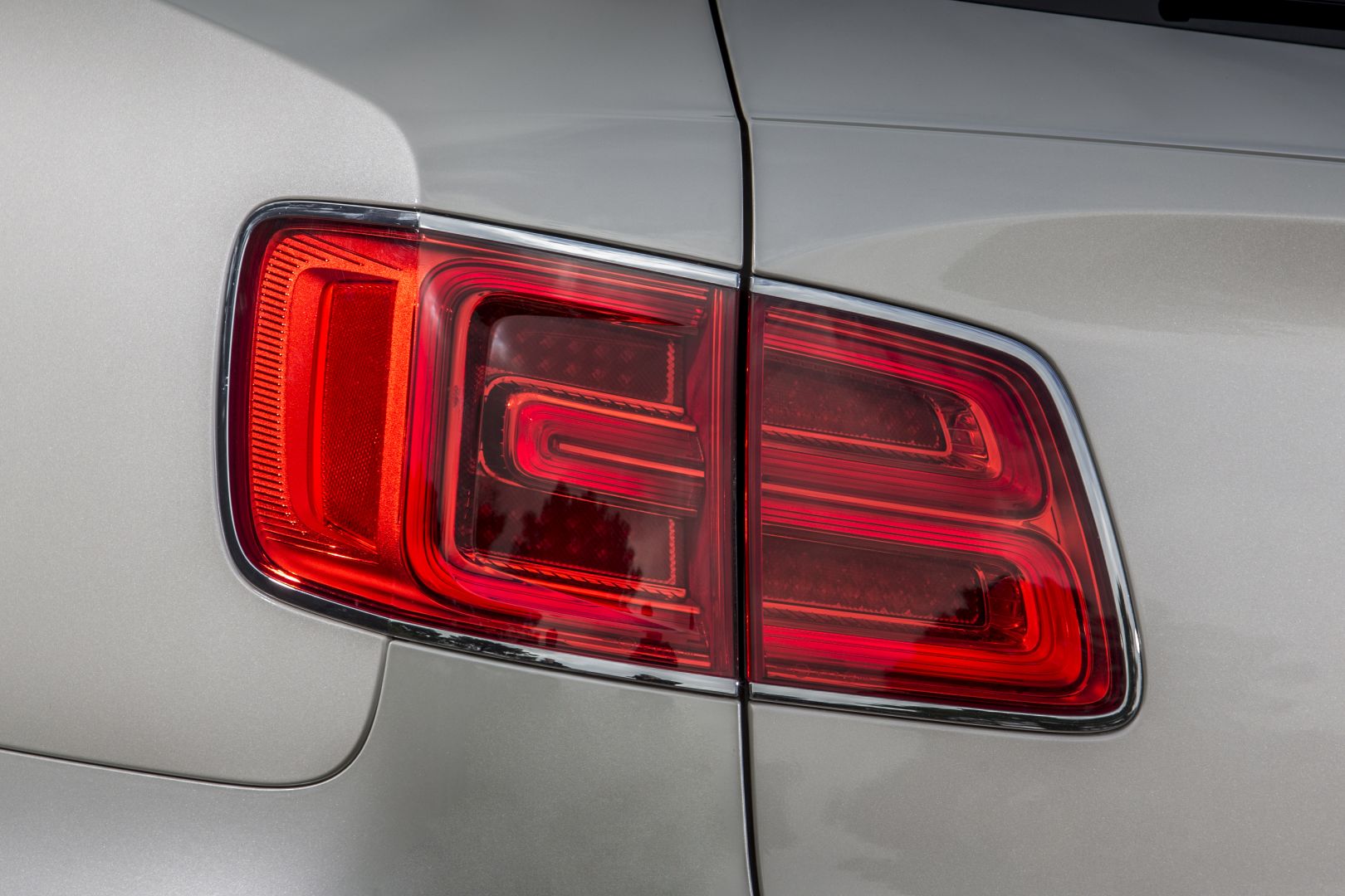 Bentley Bentayga photo 95
