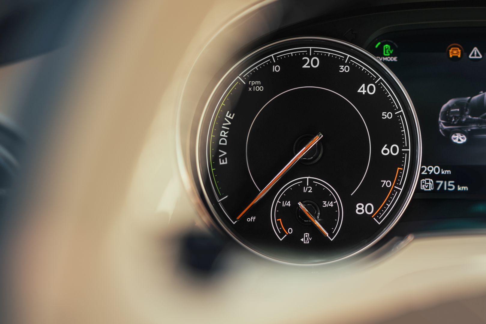 Bentley Bentayga photo 129