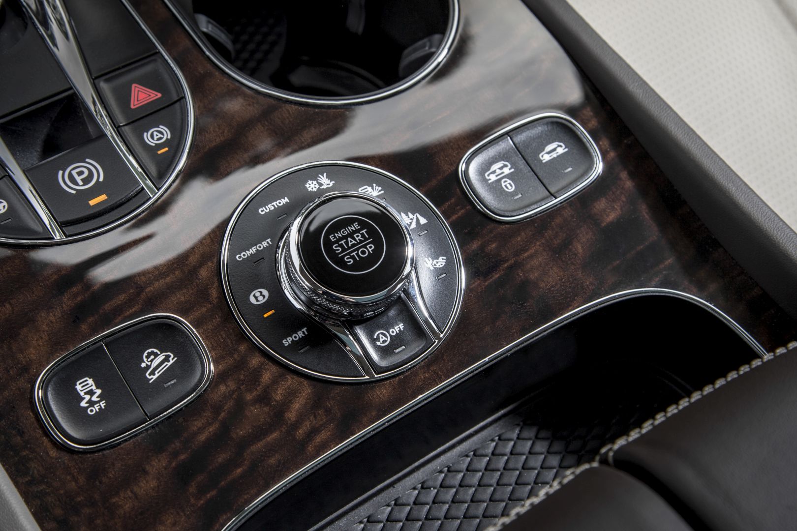 Bentley Bentayga photo 134