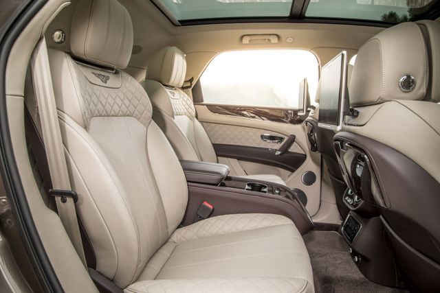 Bentley Bentayga Foto 137