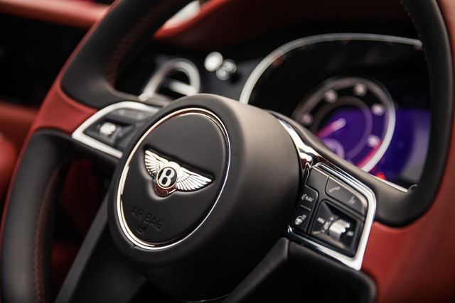 Bentley Bentayga Foto 152