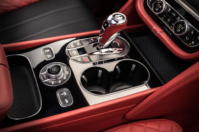 Bentley Bentayga Foto 153
