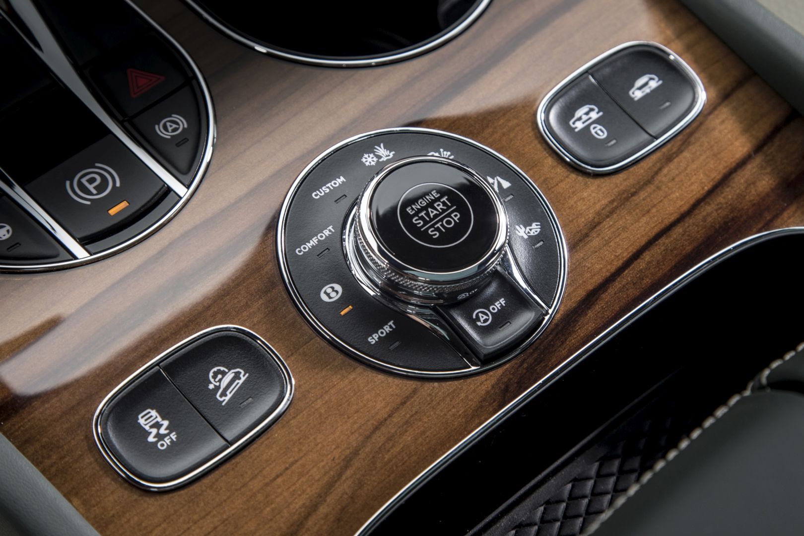 Bentley Bentayga photo 163