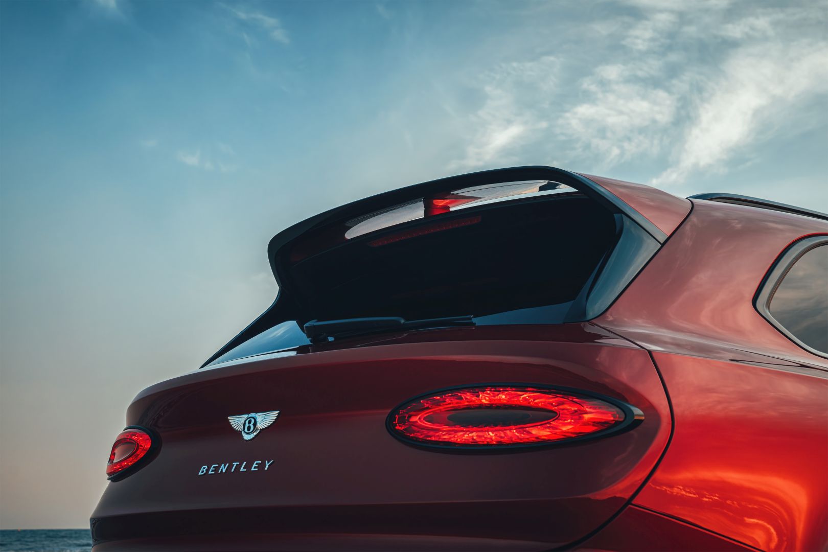 Bentley Bentayga photo 15