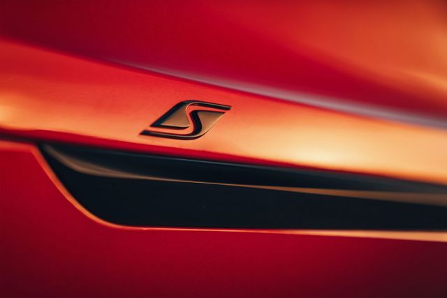 Bentley Bentayga photo 18