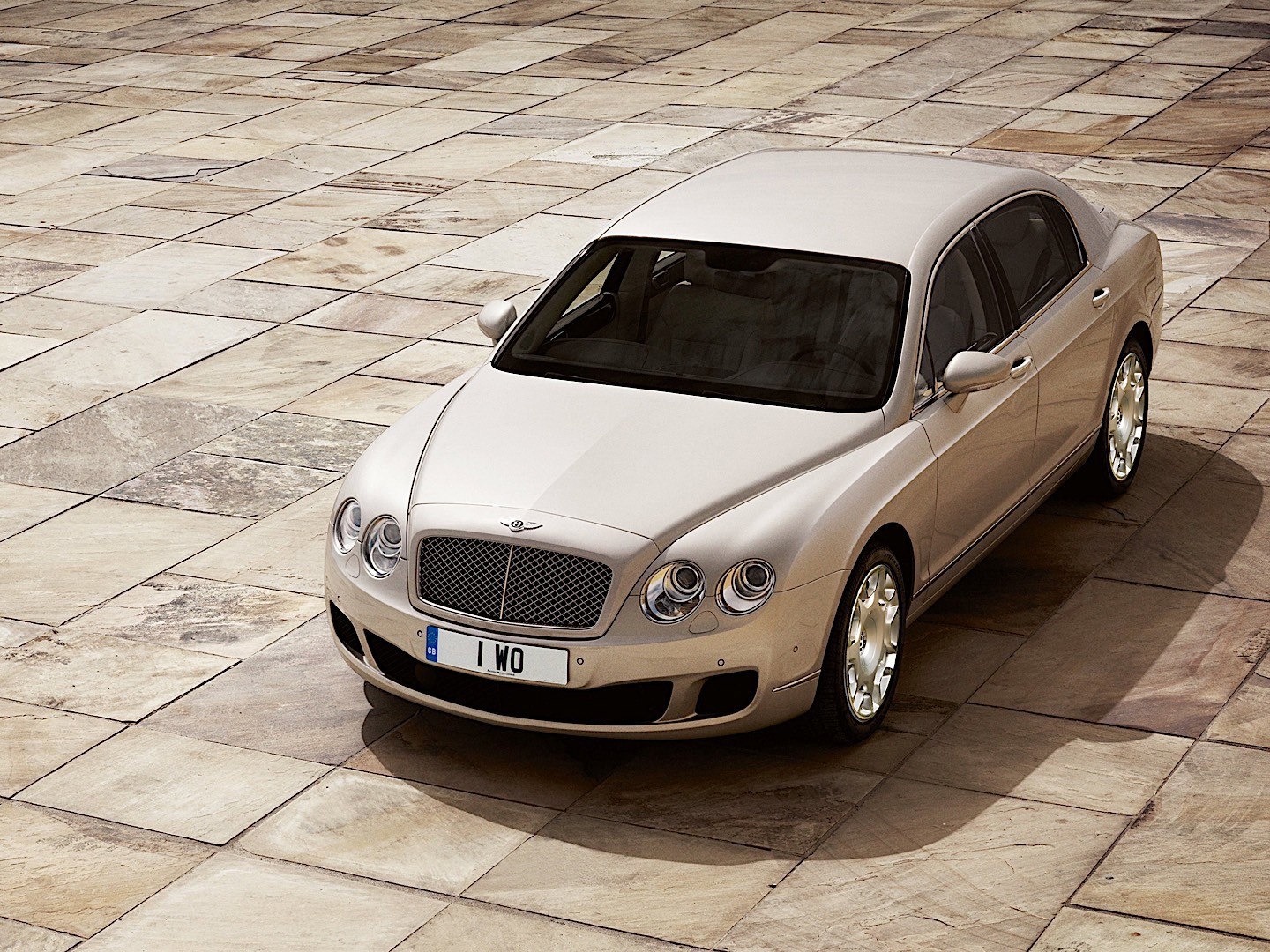 Bentley Continental Flying Spur photo 16