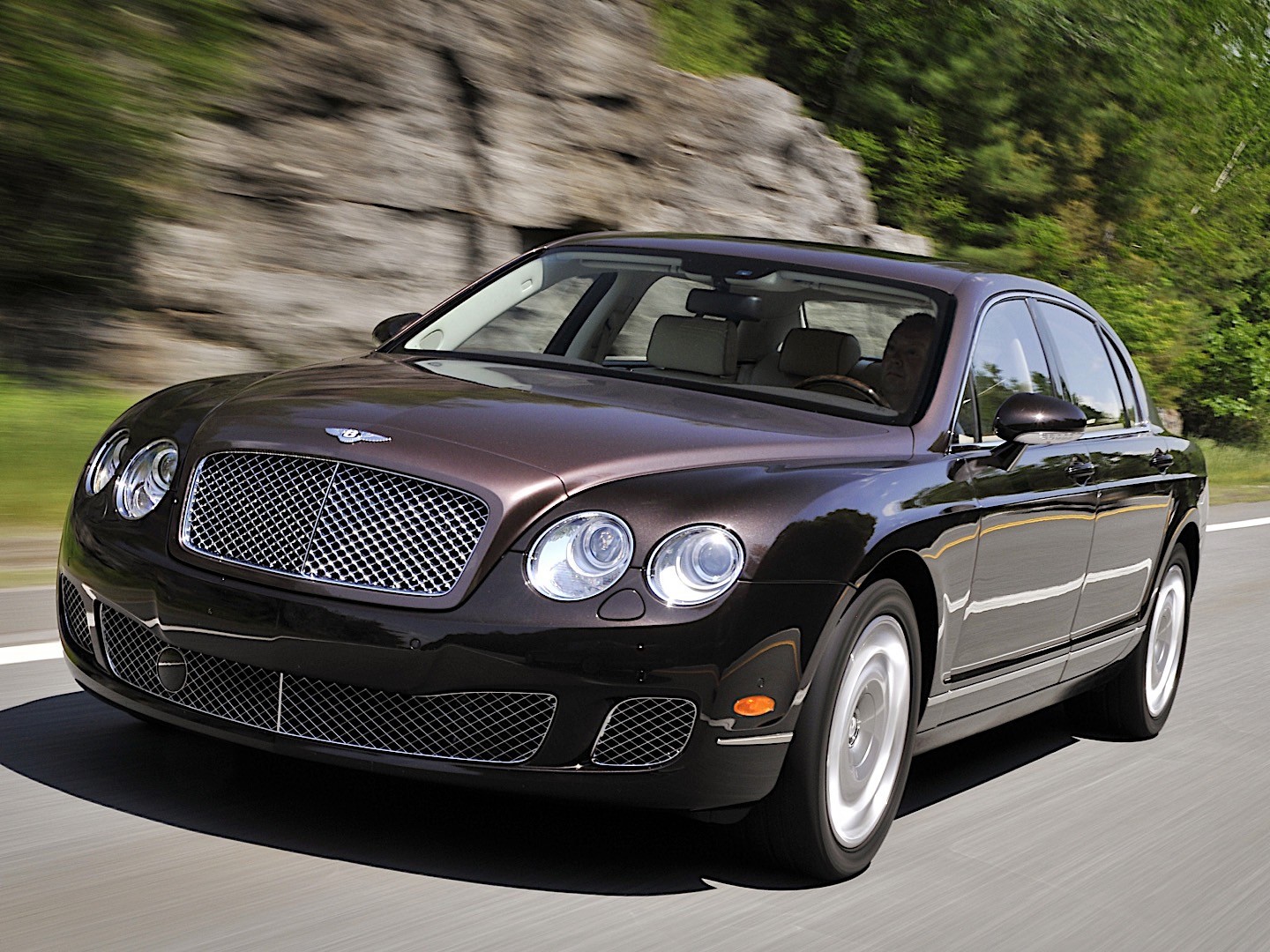 Bentley Continental Flying Spur photo 30