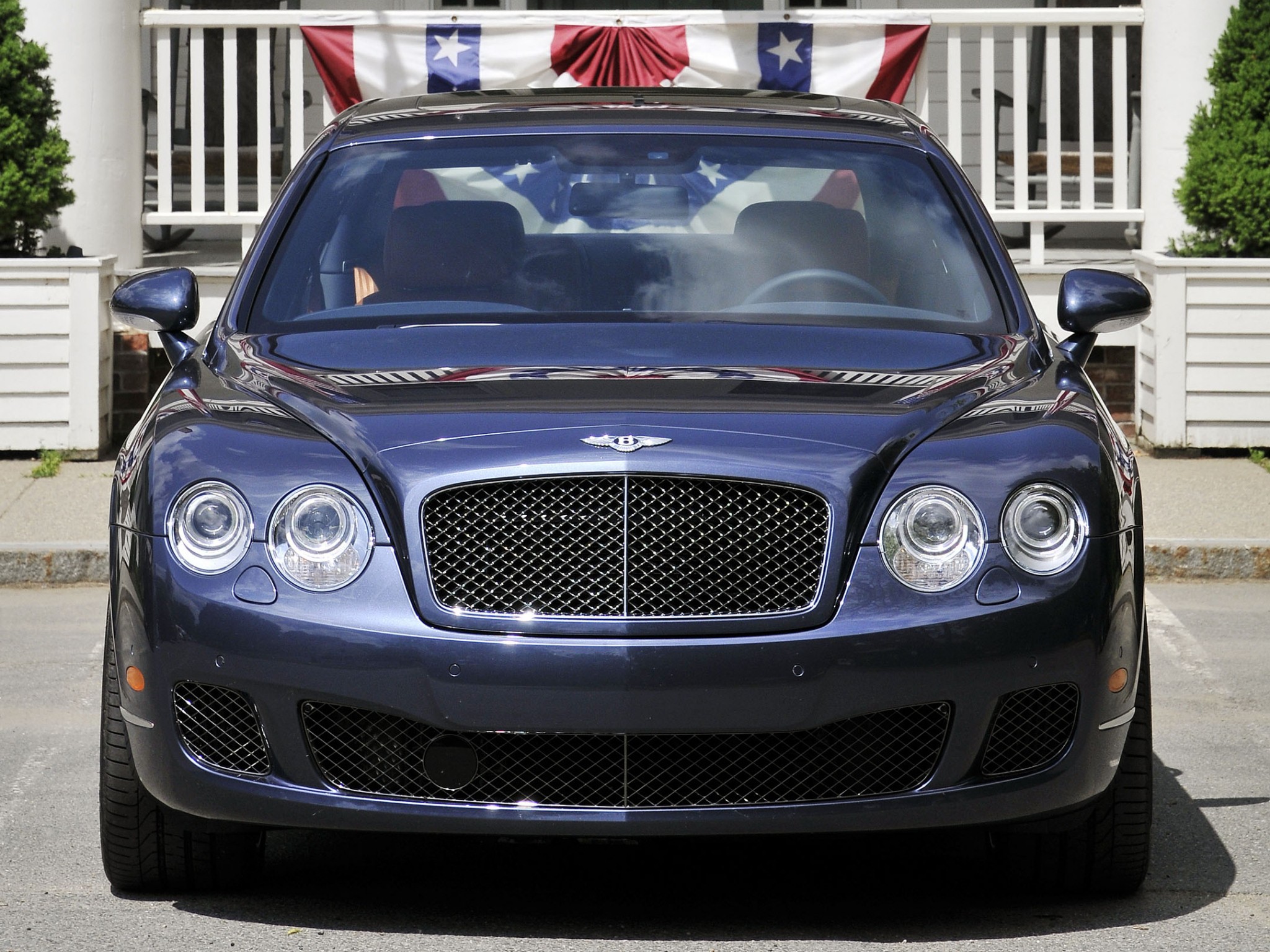 Bentley Continental Flying Spur photo 20