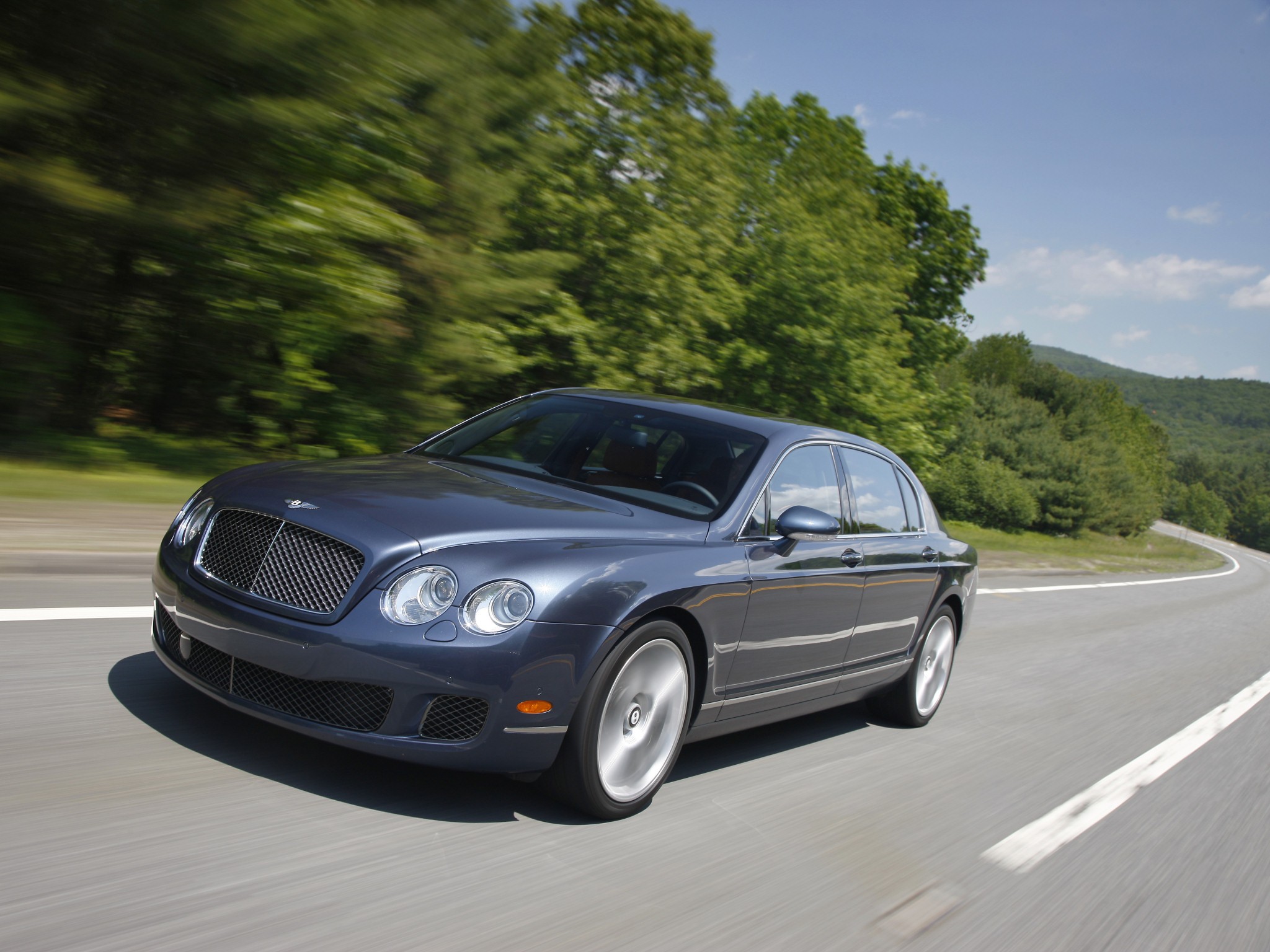 Bentley Continental Flying Spur photo 23