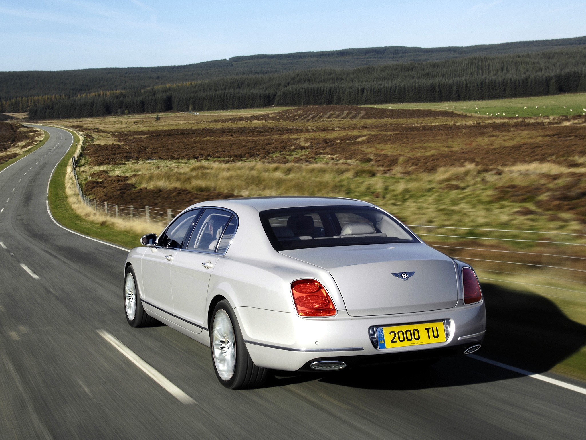Bentley Continental Flying Spur photo 27