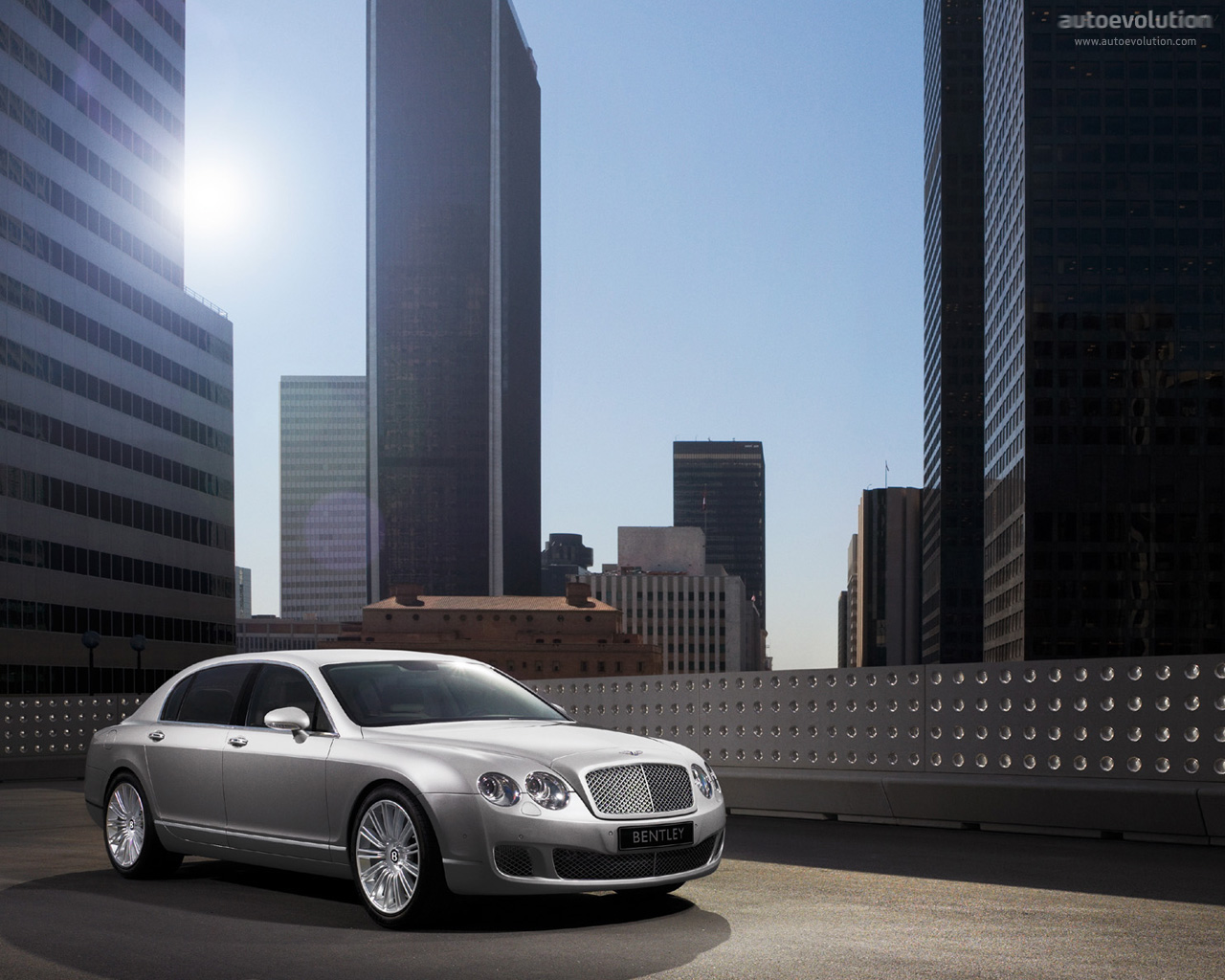 Bentley Continental Flying Spur photo 2