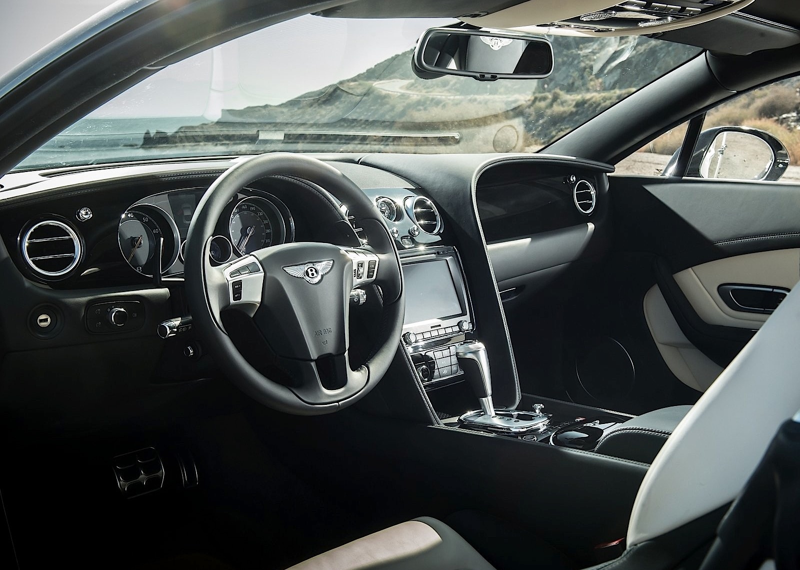 Bentley Continental Gt photo 36