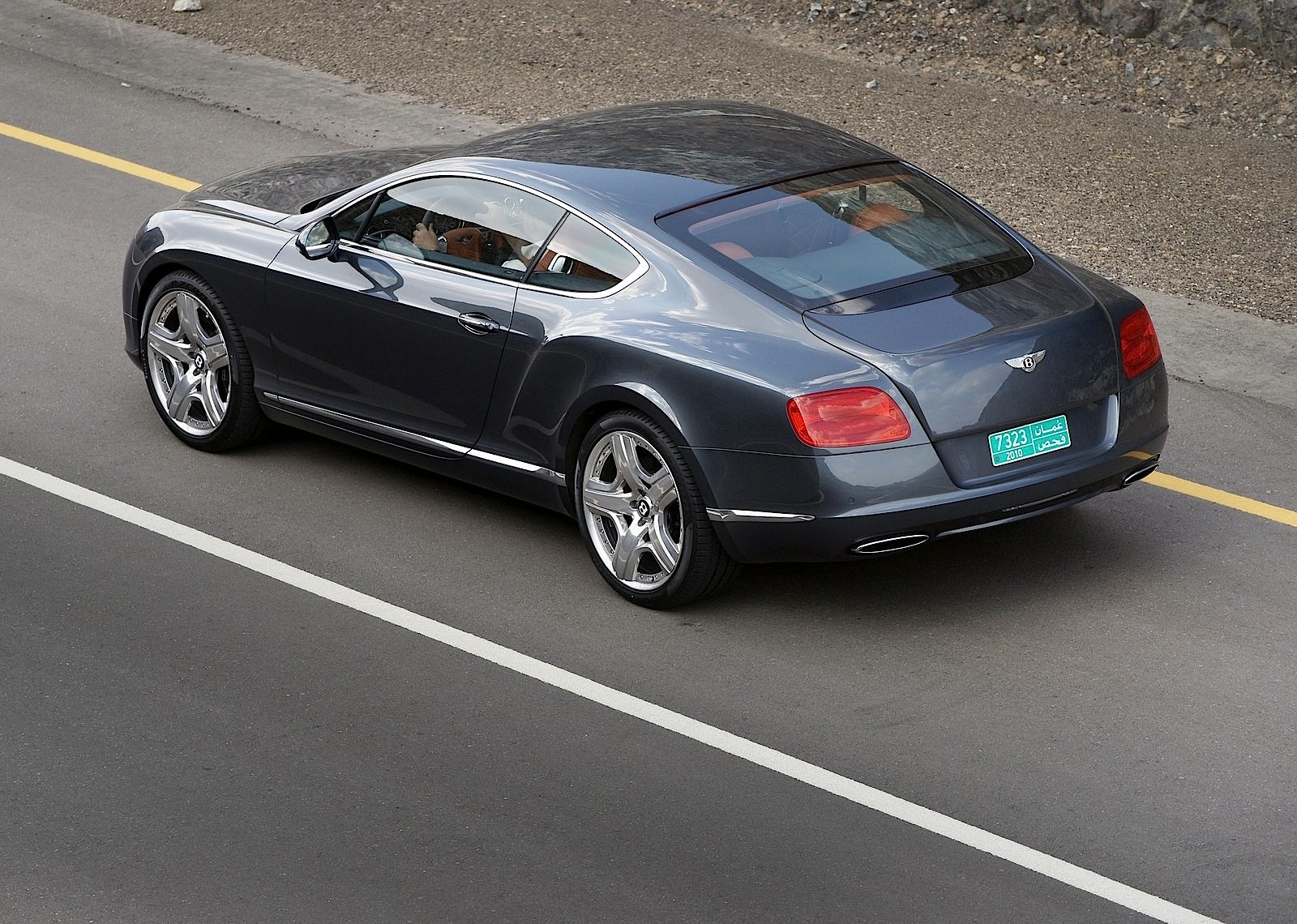 Bentley Continental Gt photo 3