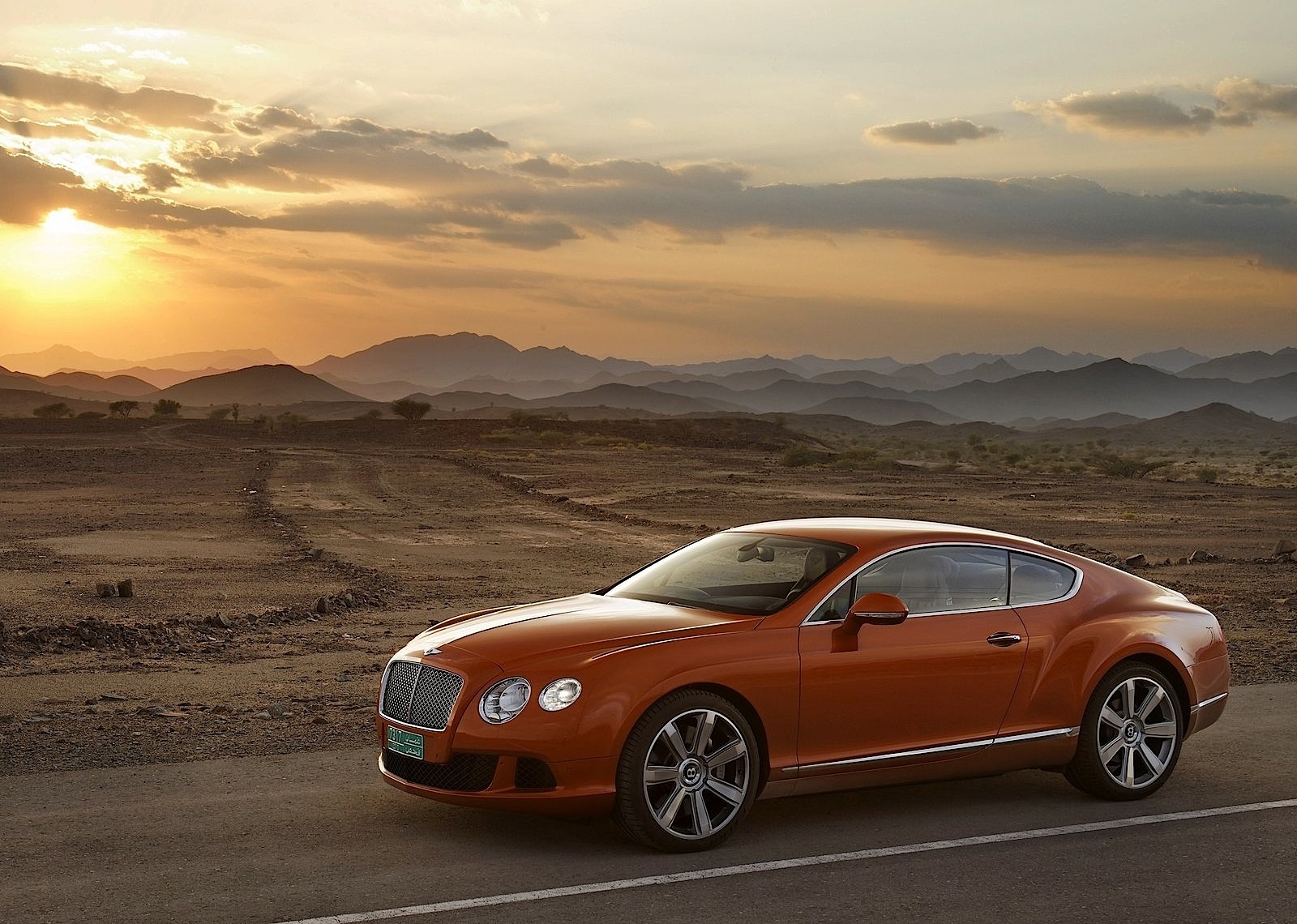 Bentley Continental Gt photo 5
