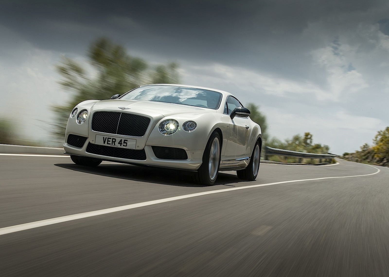 Bentley Continental Gt photo 22