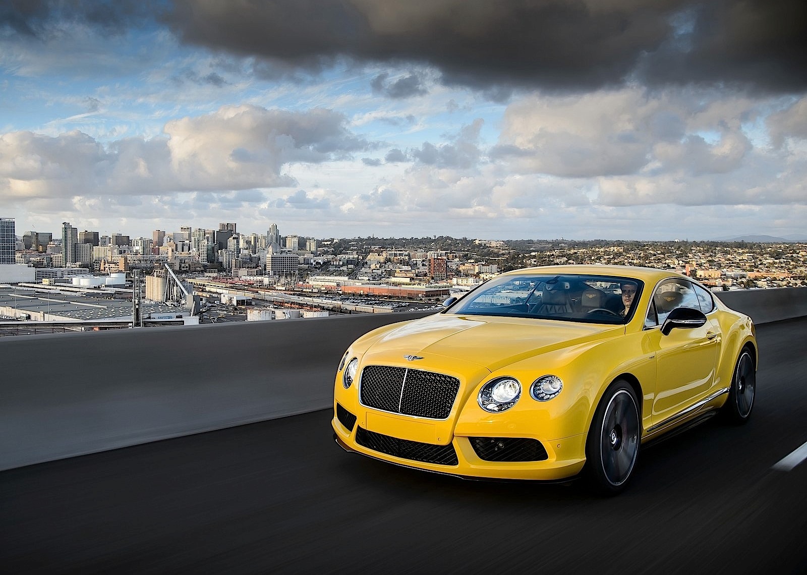 Bentley Continental Gt photo 23