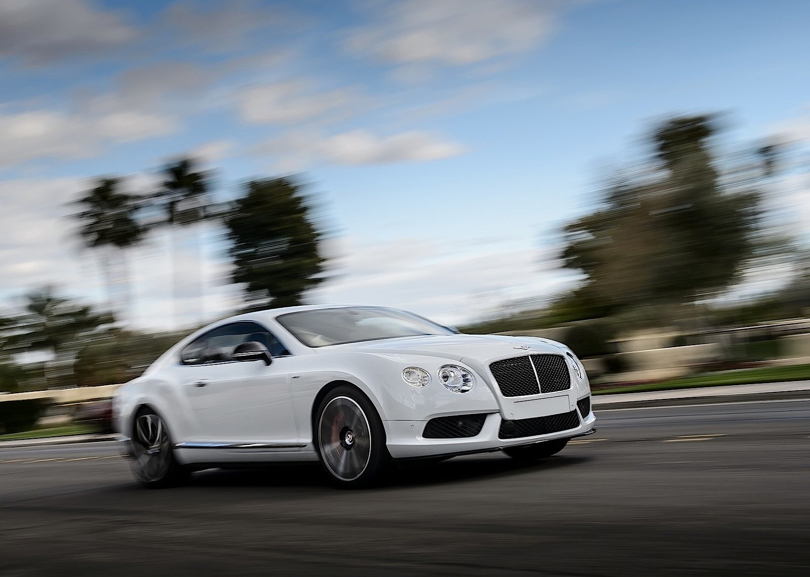 Bentley Continental Gt photo 24
