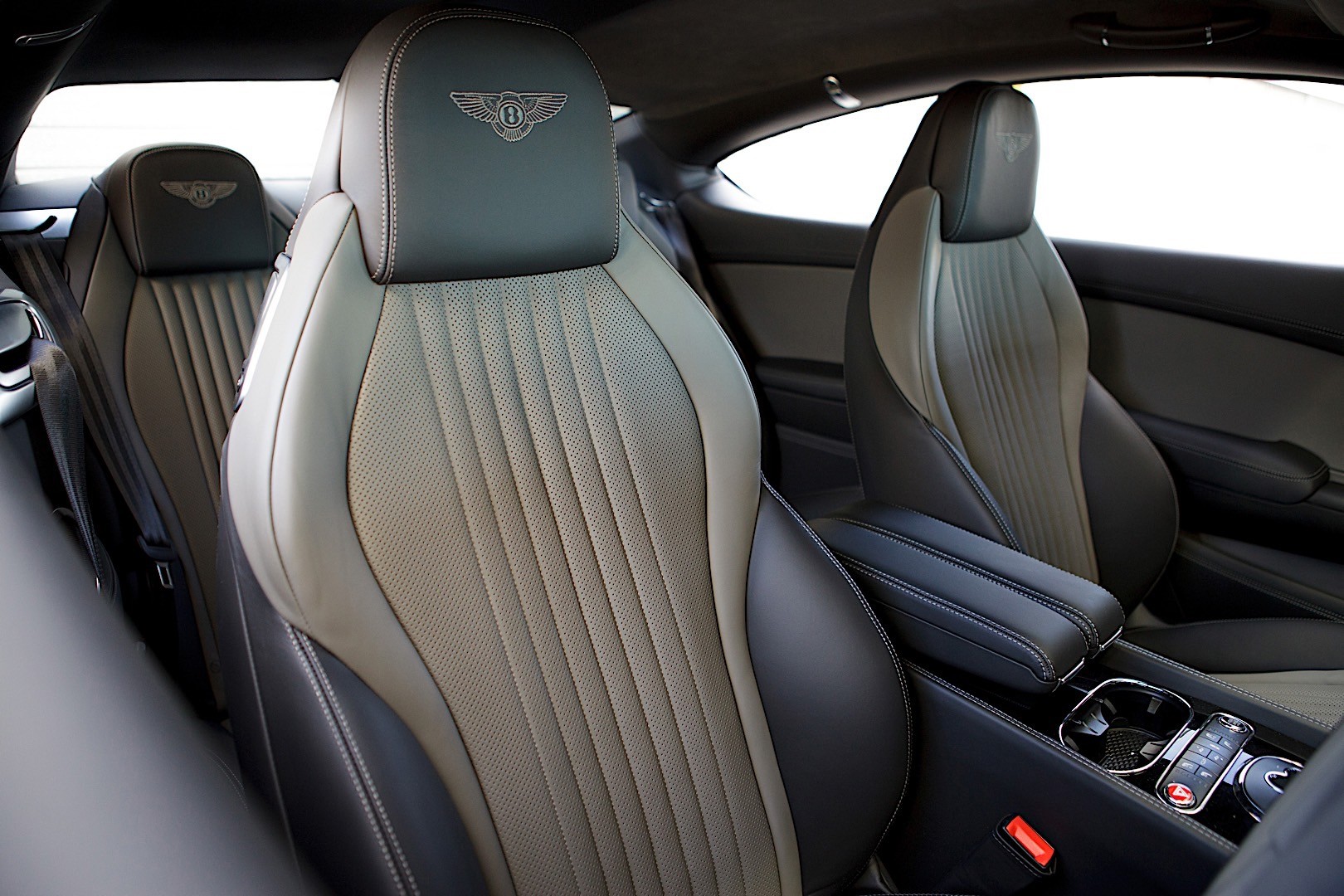 Bentley Continental Gt photo 59