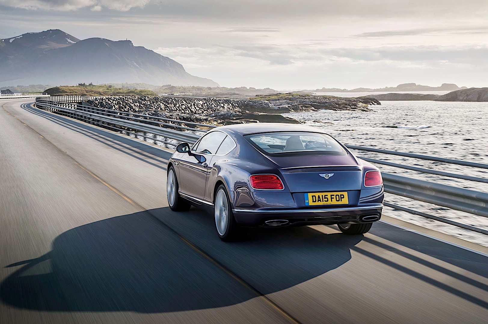 Bentley Continental Gt photo 8