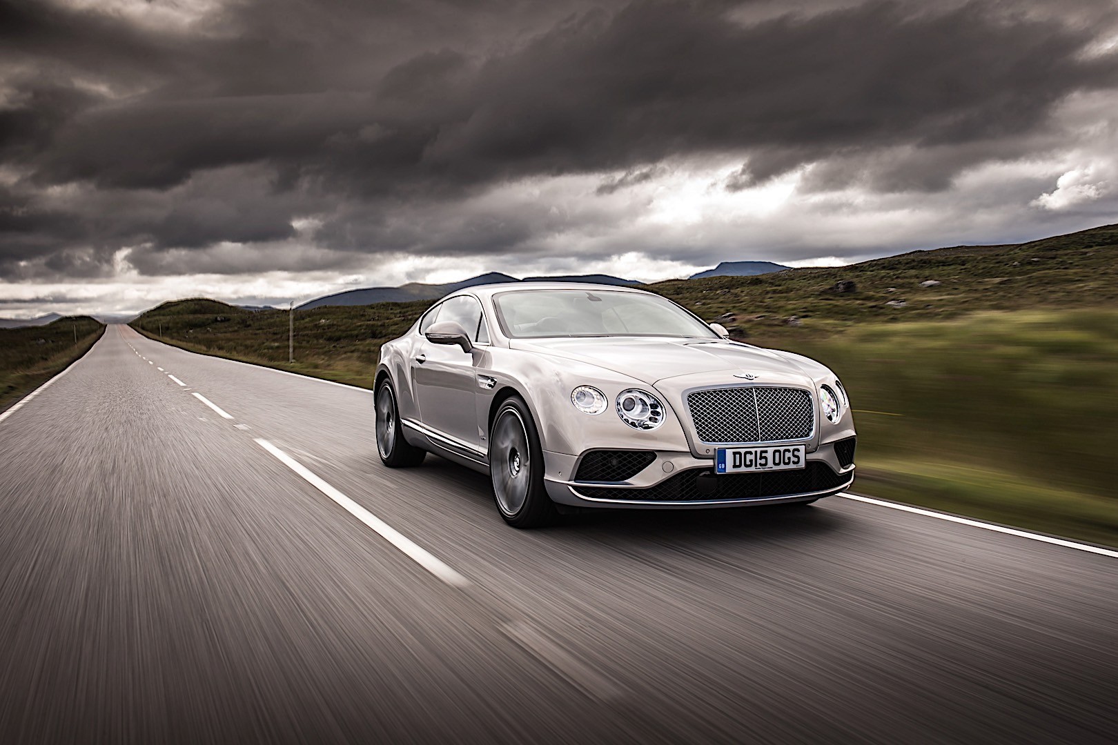 Bentley Continental Gt photo 15
