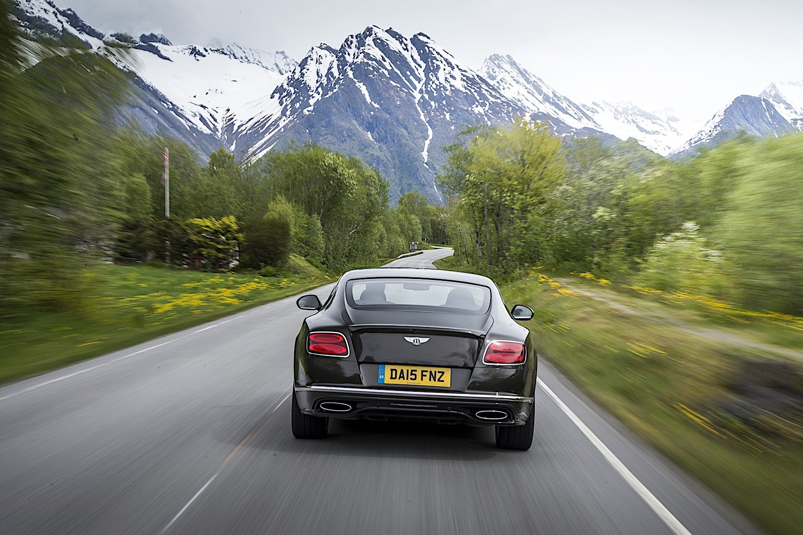 Bentley Continental Gt photo 19