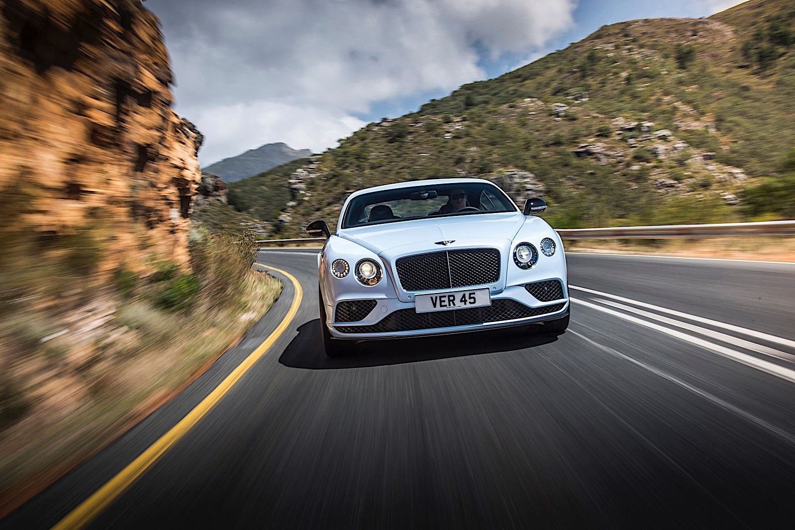 Bentley Continental Gt photo 29