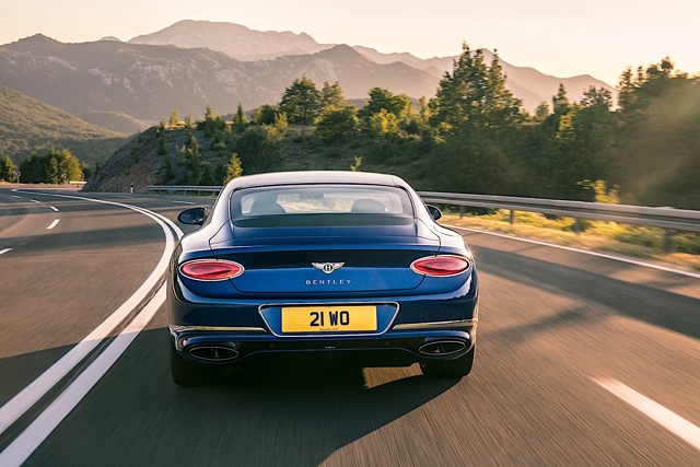 Bentley Continental Gt photo 4