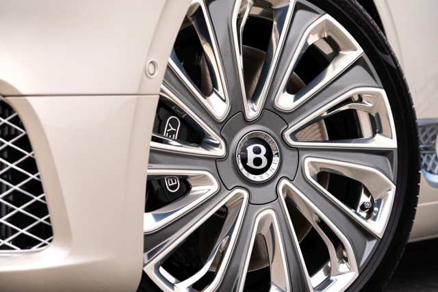 Bentley Continental Gt photo 24