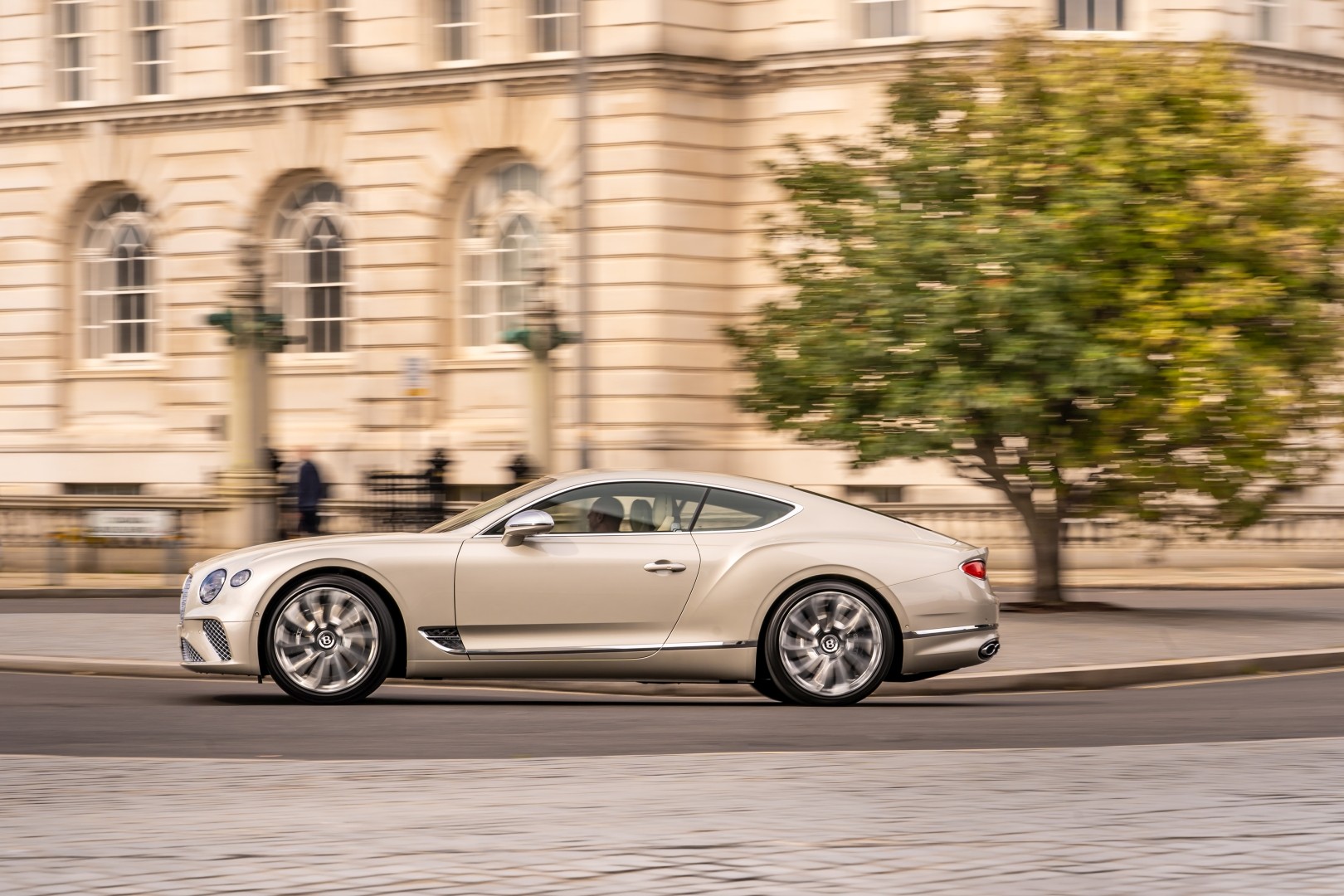 Bentley Continental Gt photo 29