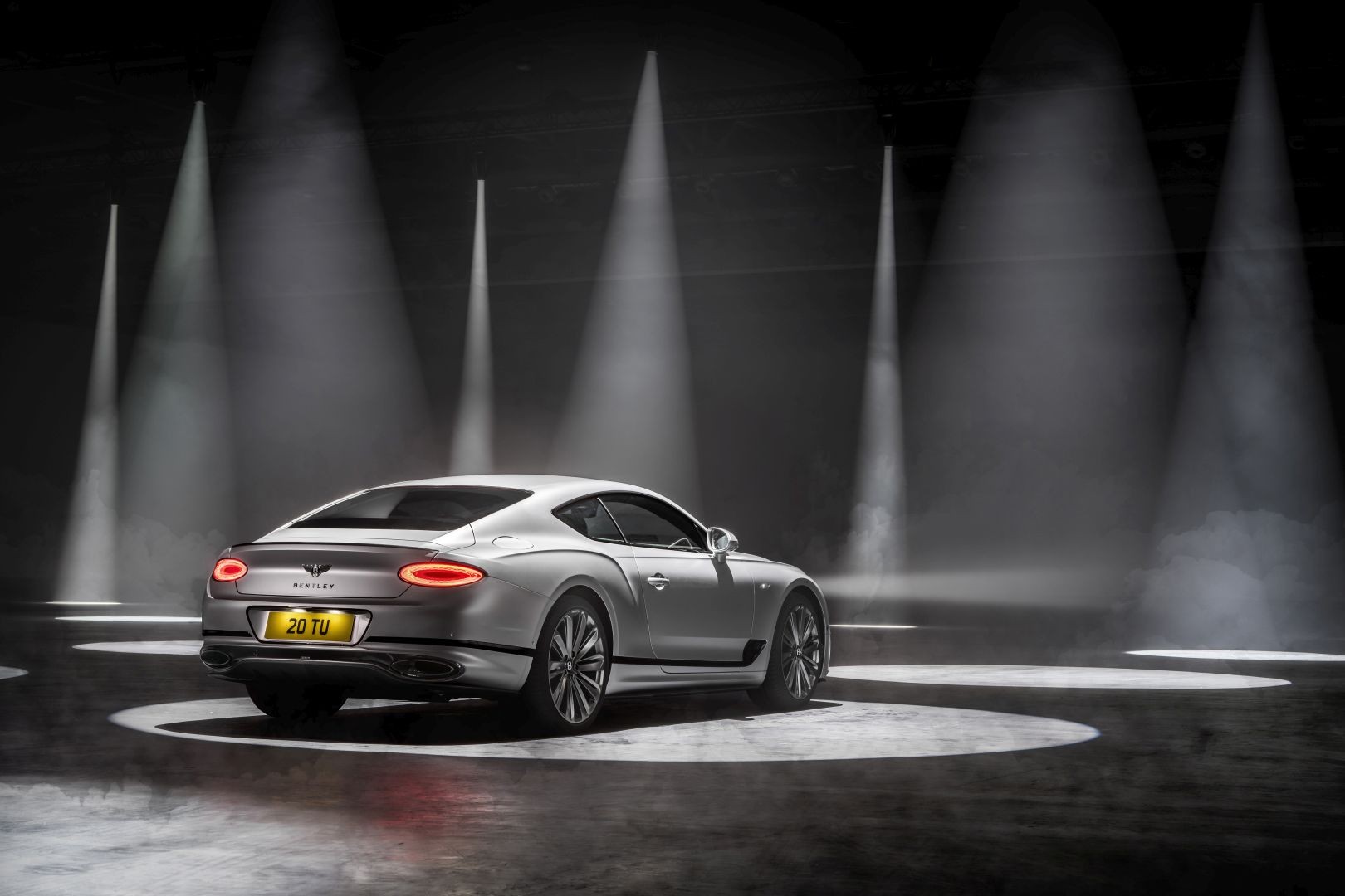 Bentley Continental Gt photo 3