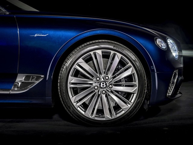 Bentley Continental Gt photo 9