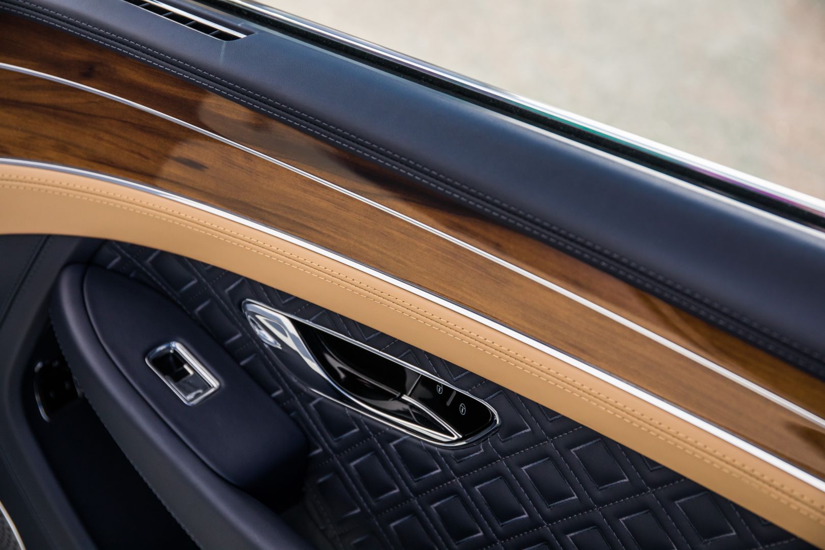 Bentley Continental Gt photo 49